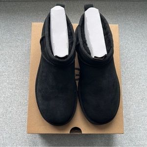 UGG mini ultra black